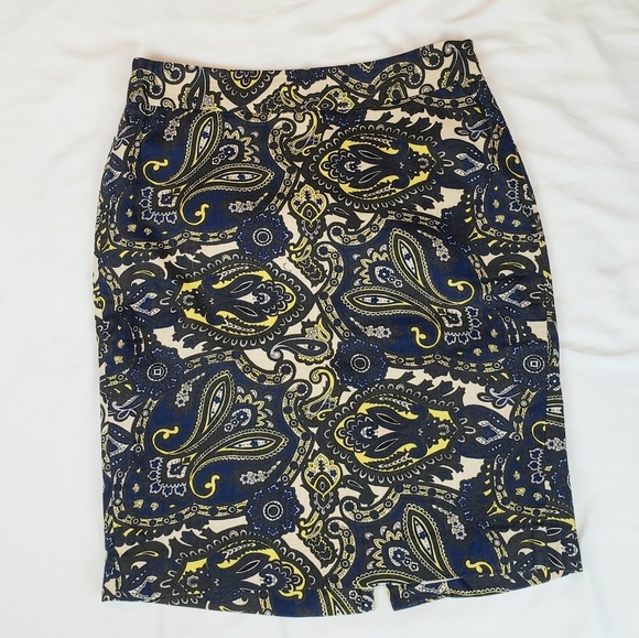 LOFT Dresses & Skirts - ✔️ Ann Taylor Loft Skirt - Beautiful design